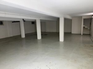 289650879